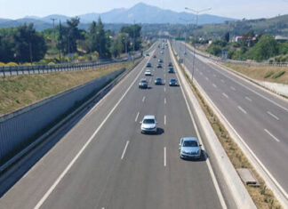 Εθνική οδός: Λήστεψαν δικηγόρους μέσα στο… αυτοκίνητο τους – Άρπαξαν τσάντα με Rolex και μετρητά, 250.000 η λεία