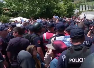 Αναβρασμός στην Αλβανία: Ένοπλη σύγκρουση αλβανικής αστυνομίας και Ιρανών μουτζαχεντίν στο Δυρράχιο