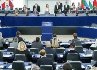 Το Ευρωπαϊκό Κοινοβούλιο ενισχύει την ακεραιότητα, την ανεξαρτησία και την ευθύνη