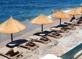 Μπαράζ ελέγχων σε Πάρο και Αντίπαρο: 5.000 τ.μ. αιγιαλού και παραλίας απελευθερώνονται – Στο αυτόφωρο 18 επιχειρηματίες