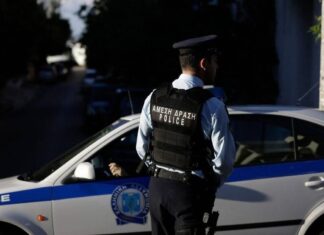 Συνελήφθη διοικητής αστυνομικού τμήματος – Ζητούσε 30.000 ευρώ τον χρόνο από ιδιοκτήτρια νυχτερινού κέντρου