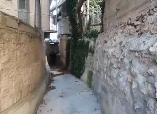 Το γνωρίζατε; Ρέμα διασχίζει υπόγεια και αυλές σπιτιών δίπλα στην λεωφόρο Αλεξάνδρας και στον Άρειο Πάγο (βίντεο)