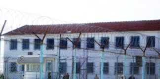 Επεισόδια στις φυλακές Κασσαβέτειας: Κρατούμενοι επιτέθηκαν σε φρουρούς, έσπασαν τζάμια και άναψαν φωτιές