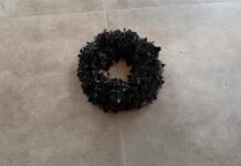 Ρόδος: Γάζωσαν με 14 σφαίρες σπίτι γνωστού επιχειρηματία – Το μήνυμα με το μαύρο στεφάνι