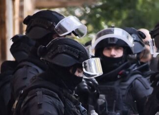 Αστυνομικός συνελήφθη για κύκλωμα διακίνησης ναρκωτικών – Οι καταθέσεις 600.000 ευρώ και τα… «κουτσό», «σομί», «κανταΐφι»