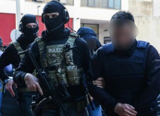 Πάνω από 5 ώρες στην Εισαγγελία Πειραιά ο «Έλληνας Escobar» – Πήρε προθεσμία για να απολογηθεί για τους 4 τόνους κοκαΐνης