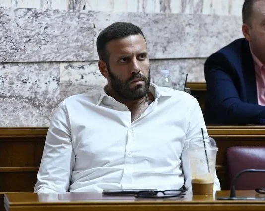 Μήνυση δημοσιογράφου κατά του Νίκου Παππά – Καταγγέλλει ότι τον γρονθοκόπησε στο Στρασβούργο