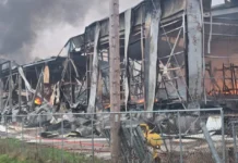 Εντοπίστηκαν 4 σοροί γυναικών μετά την έκρηξη στο εργοστάσιο της Βιολάντα, αγνοείται άλλη μία εργαζόμενη