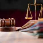 Ποινικολόγοι: Η άρνηση αποτύπωσης του σκεπτικού της αθωωτικής ποινικής δίκης παραβιάζει το τεκμήριο αθωότητας