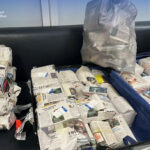 Κατασχέθηκαν 43 κιλά λαθραίων πούρων στο αεροδρόμιο «Ελευθέριος Βενιζέλος» από την ΑΑΔΕ