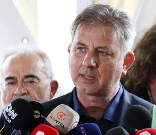 Συγκλονίζει ο πατέρας του Γεράσιμου: Το παιδί ζει στο σκοτάδι, είναι πολύ δύσκολα, πονά φρικτά – Εύχομαι να γίνει μια δίκαια δίκη