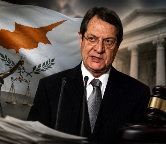 «Σεισμός» στην Κύπρο: Πόρισμα καταπέλτης για Αναστασιάδη και 14 άτομα – Ρωσικά κεφάλαια, ολιγάρχες και… «χρυσά» διαβατήρια